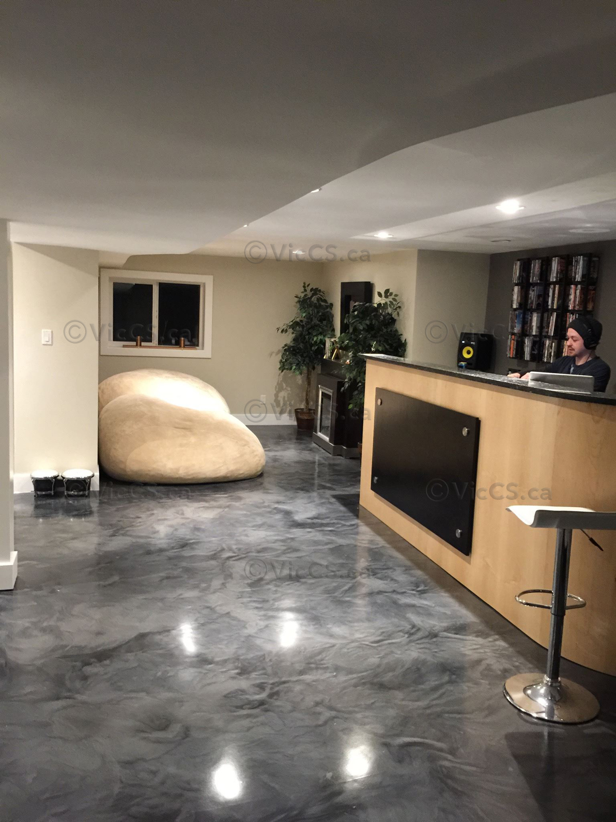 11018896_655657524560107_6copy